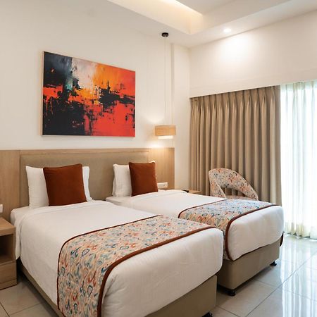 Ar Suites Klj Square Gurgaon Dış mekan fotoğraf