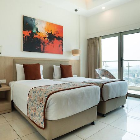 Ar Suites Klj Square Gurgaon Dış mekan fotoğraf