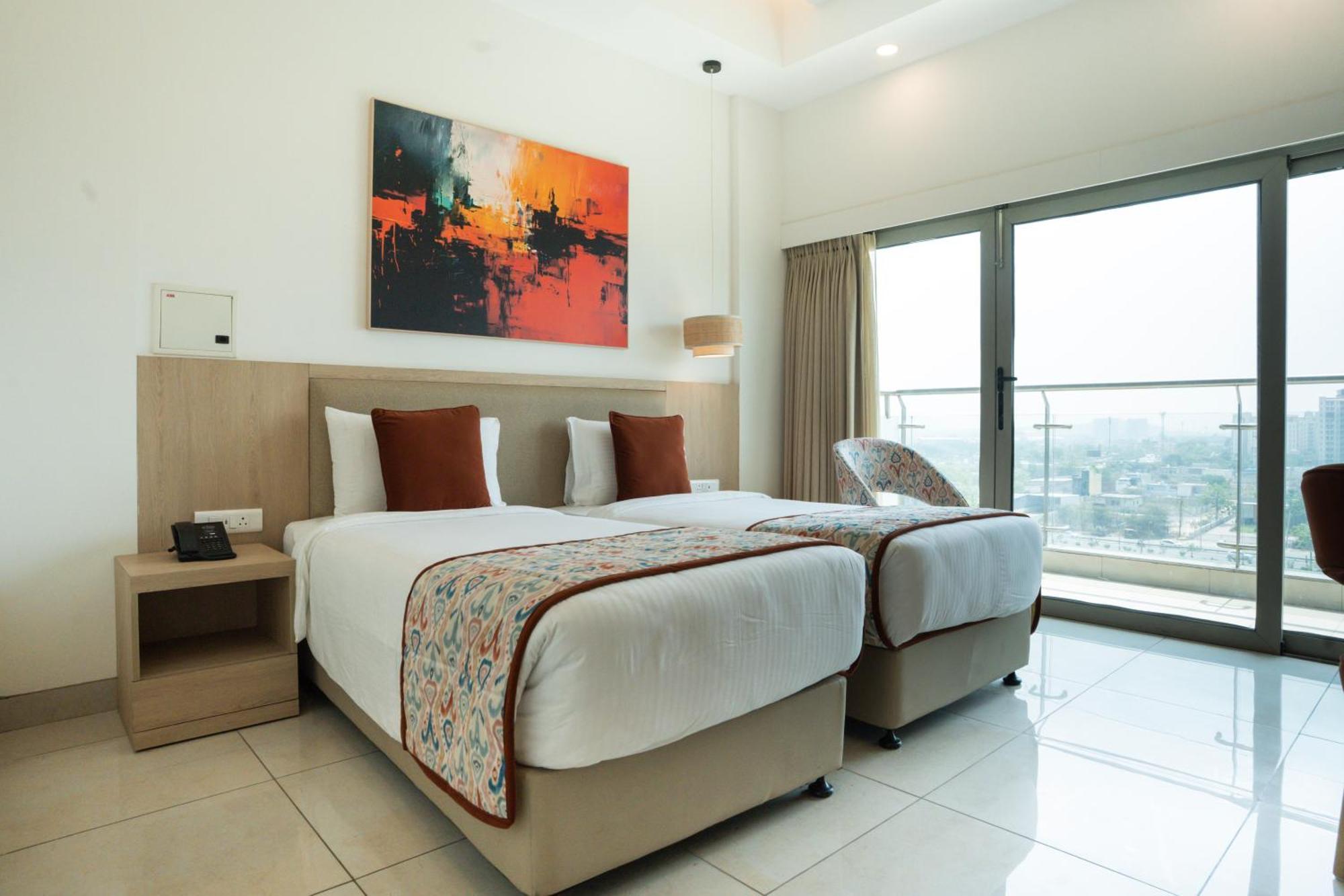 Ar Suites Klj Square Gurgaon Dış mekan fotoğraf