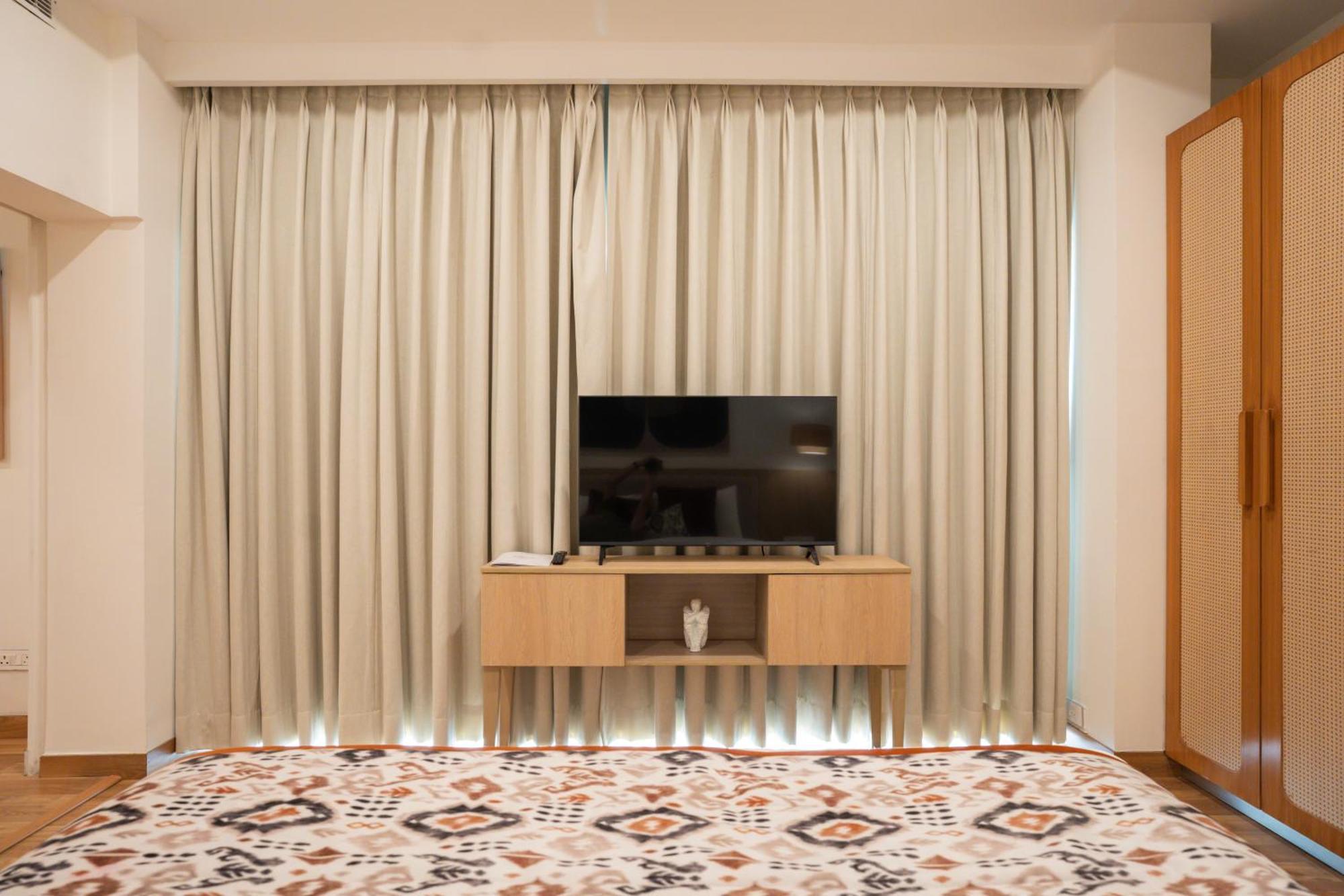 Ar Suites Klj Square Gurgaon Dış mekan fotoğraf