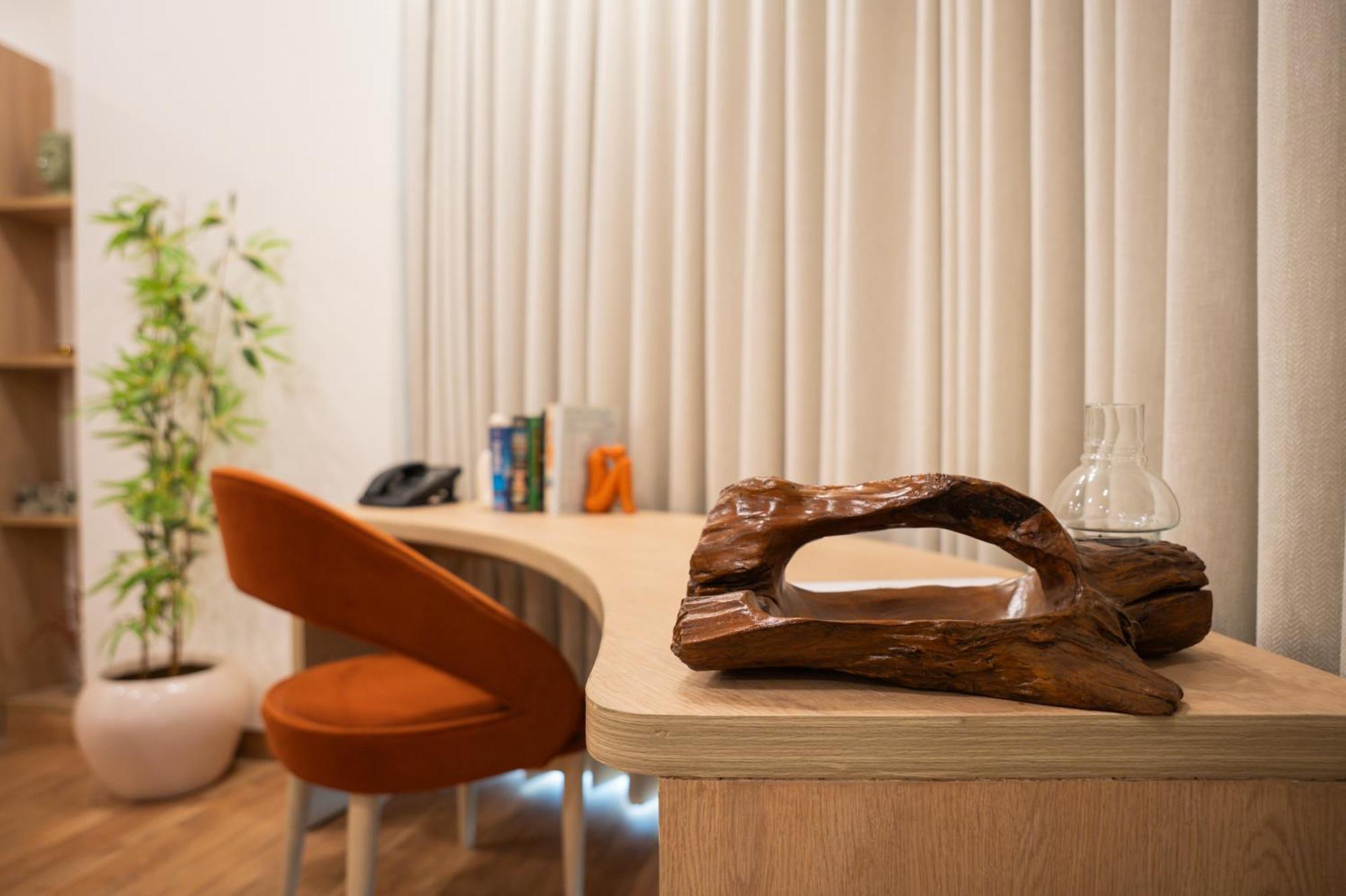 Ar Suites Klj Square Gurgaon Dış mekan fotoğraf