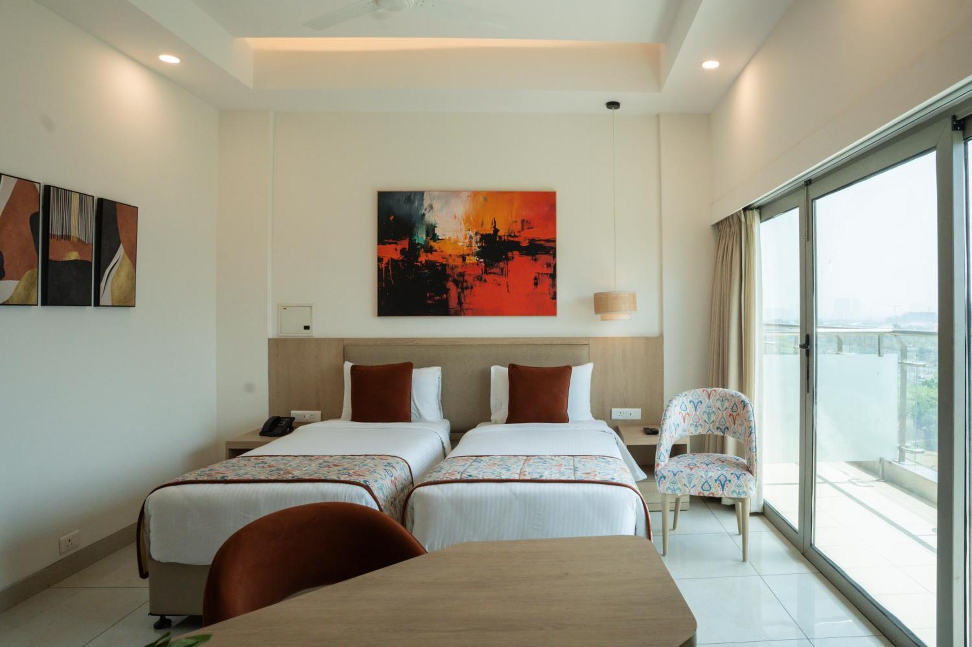 Ar Suites Klj Square Gurgaon Dış mekan fotoğraf