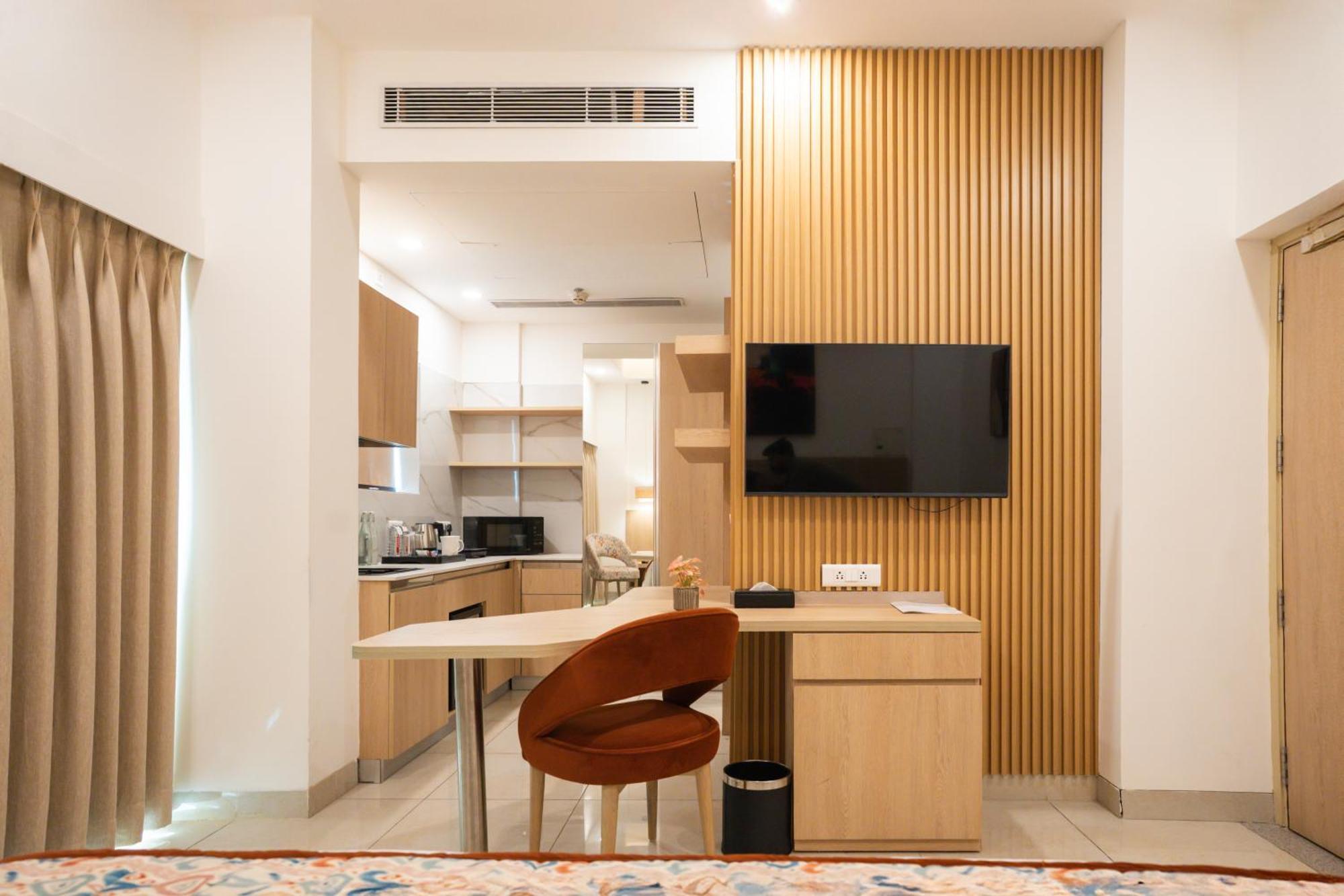 Ar Suites Klj Square Gurgaon Dış mekan fotoğraf