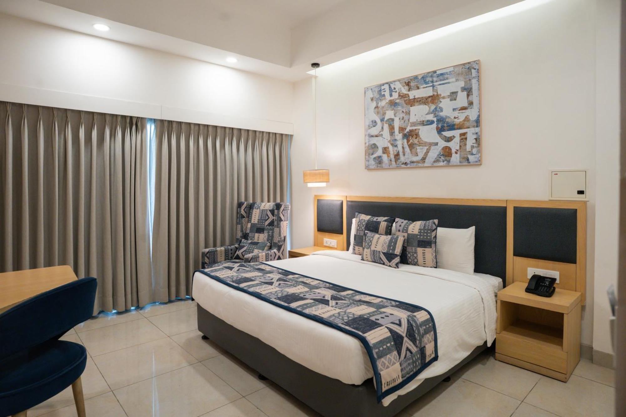 Ar Suites Klj Square Gurgaon Dış mekan fotoğraf