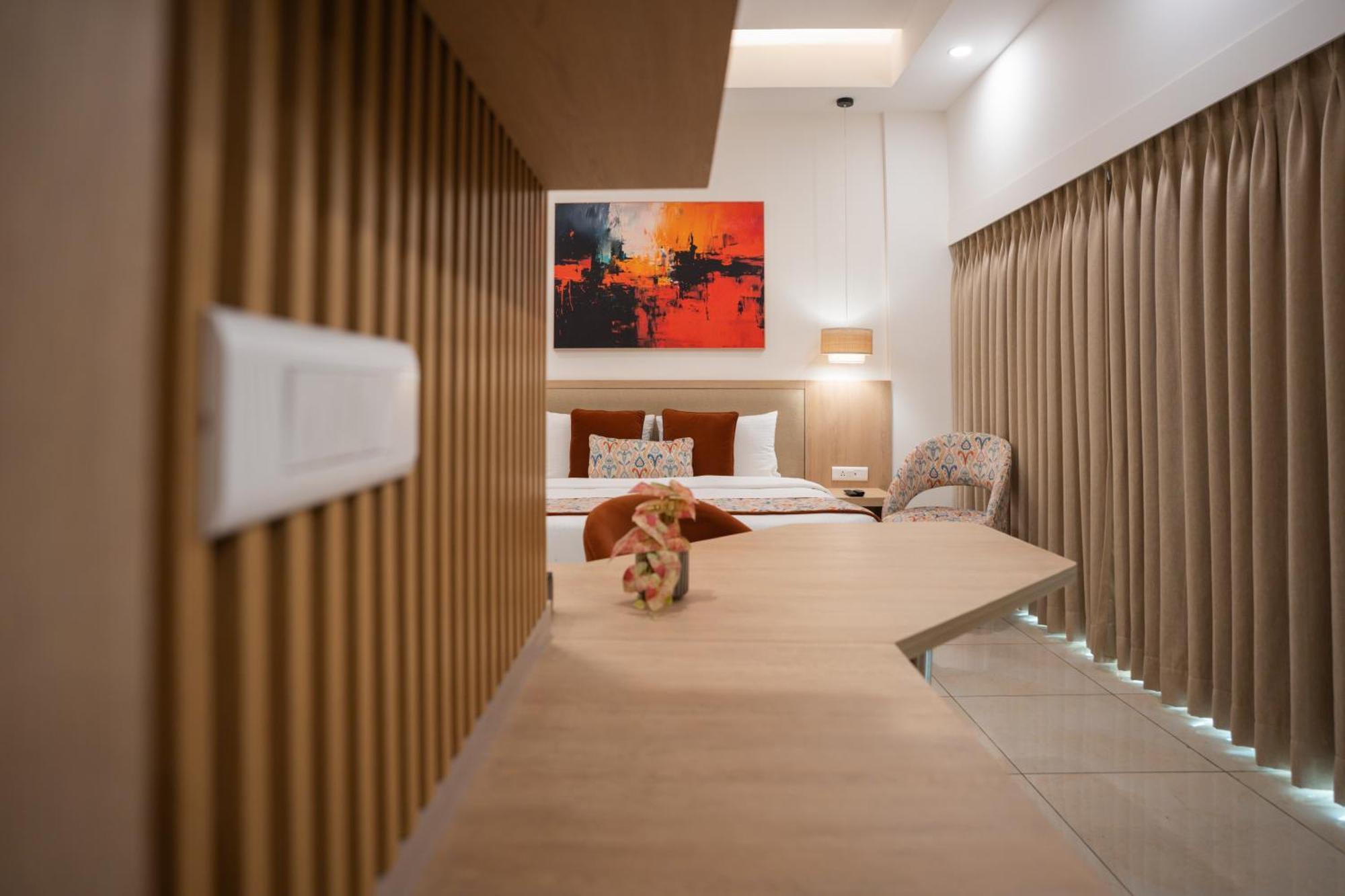 Ar Suites Klj Square Gurgaon Dış mekan fotoğraf