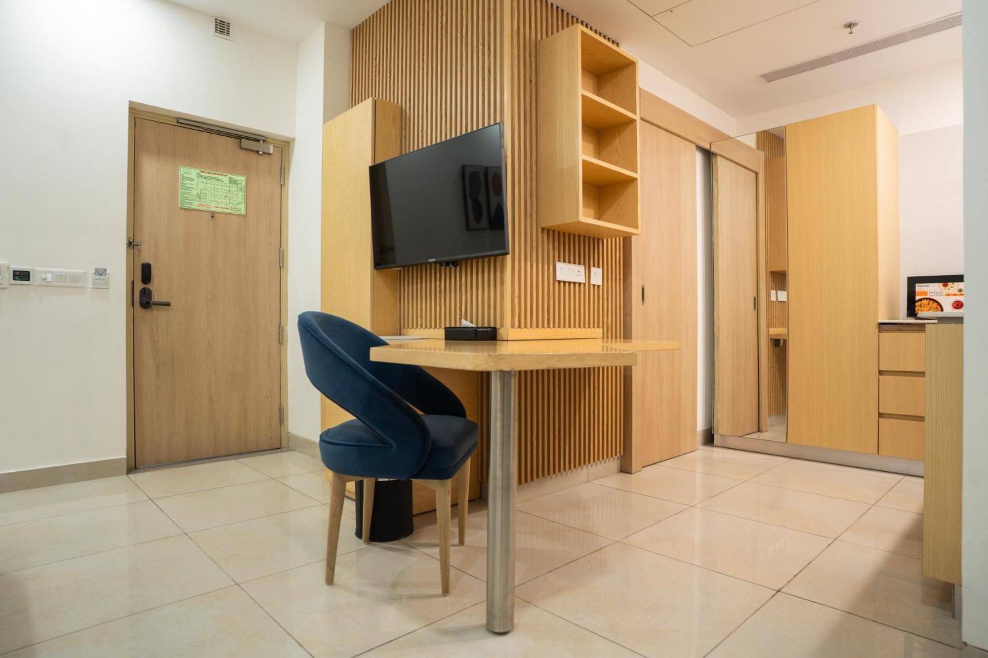 Ar Suites Klj Square Gurgaon Dış mekan fotoğraf