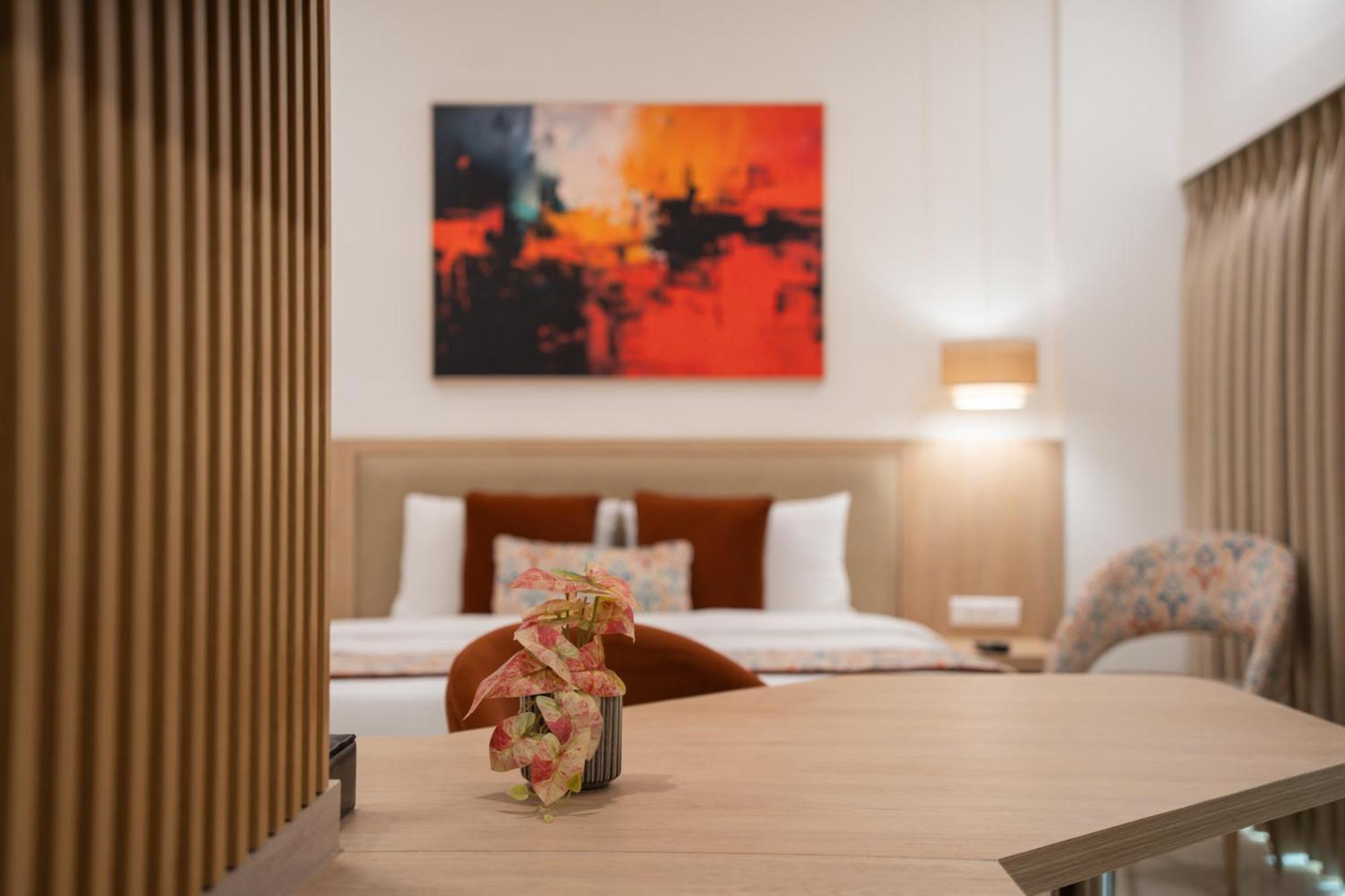 Ar Suites Klj Square Gurgaon Dış mekan fotoğraf