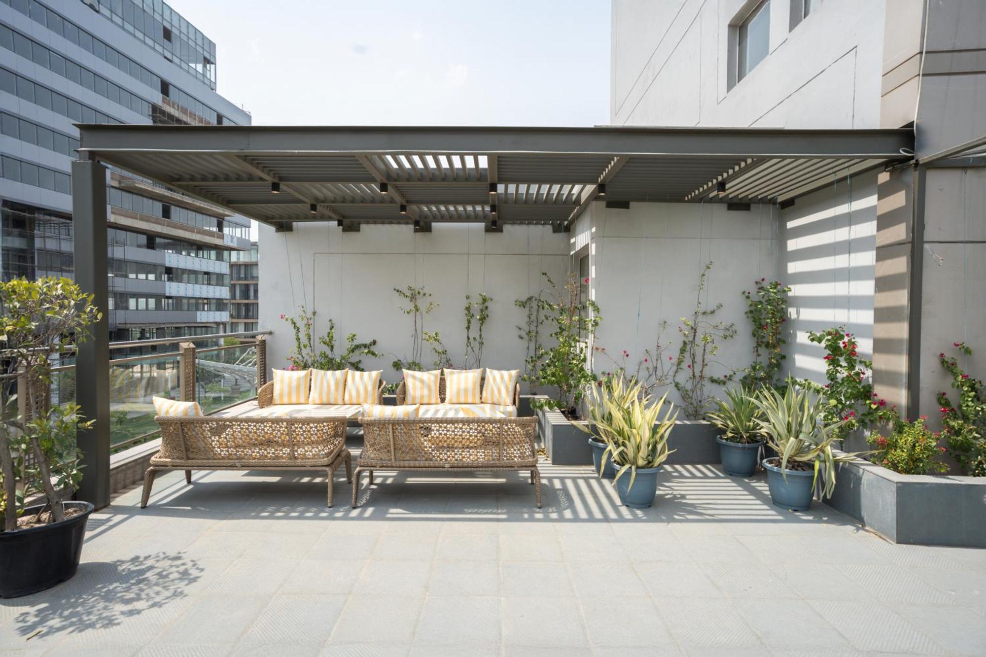 Ar Suites Klj Square Gurgaon Dış mekan fotoğraf