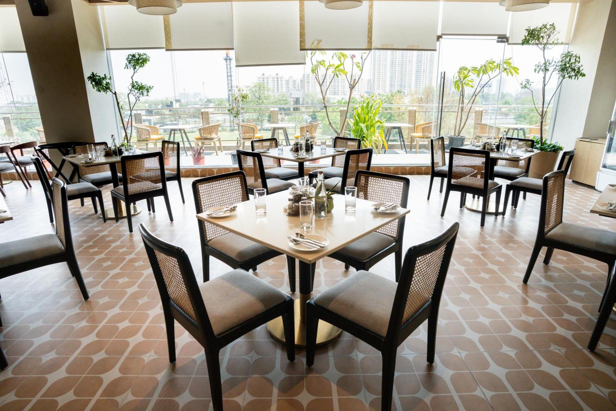 Ar Suites Klj Square Gurgaon Dış mekan fotoğraf